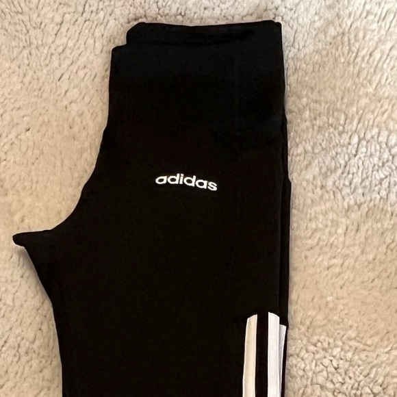 Brand New ADIDAS Leggings - Small - Picture 2 of 7